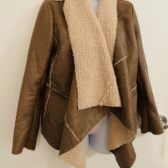 Jacket - Picture 3 of 5